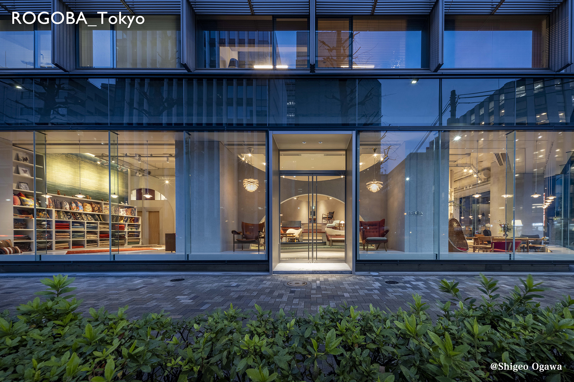 外から見たロゴバ東店ショールムの写真